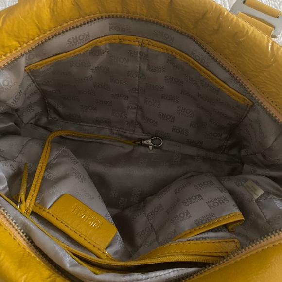 Micheal Kors Yellow Baguette Bag - Picture 5 of 6